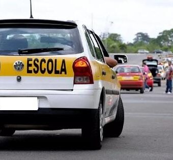 Lula autoriza debate sobre fim da obrigatoriedade de autoescola para tirar CNH