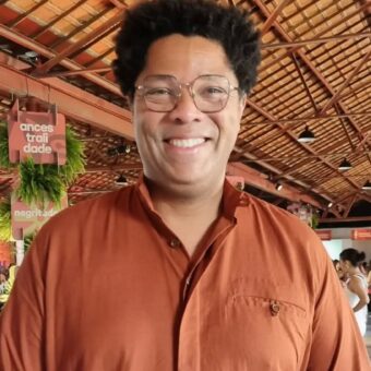 Primeiro autor negro de novela da Globo, Elísio Lopes Jr. lança série sobrenatural com Taís Araújo