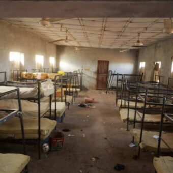 Nigéria enfrenta novo sequestro em massa: 50 estudantes fogem, mais 250 continuam em cativeiro