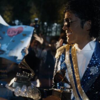 Michael Jackson ganha trailer oficial e pôster inédito com Jaafar Jackson; confira detalhes