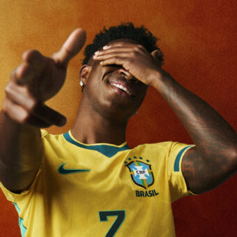 A nova camisa amarela da Seleção chegou e aposta no retorno ao clássico