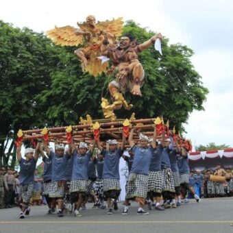 Ogoh-Ogoh: o ritual que transforma confronto em renascimento
